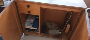 nähmaschine antik im Schrank - Bild 1 von 4