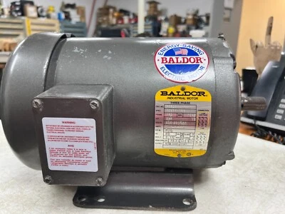 👀NEW BALDOR 3/4 HP ELECTRIC AC MOTOR 182 FR 3Ø 208-230/460 VAC 1140 RPM M3601 - Image 1 of 4