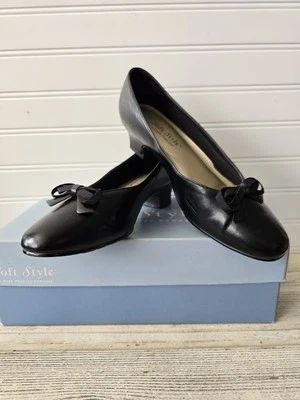 Roseta estilo suave Hush Puppies negra con lazos tacón corto para mujer talla 7,5 caja Foto 1 de 4