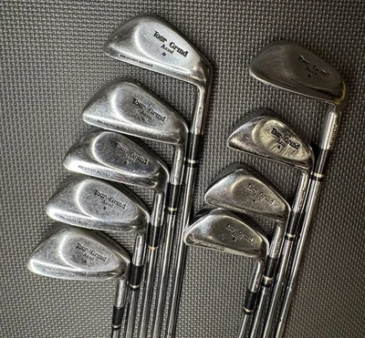 Hierros Golden Ram Tour Grind Axial 2-PW Frecuencia Emparejada Oro S 6.5 Eje de Acero Foto 1 de 4