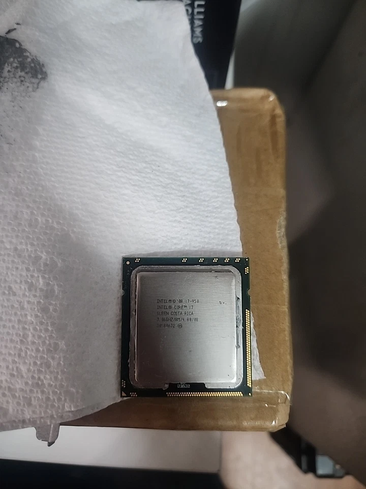 Intel Core i7 950 Quad-Core 3,06 GHz SLBEN Foto 1 de 1