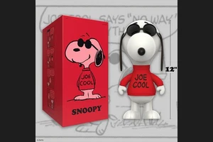 Super Size - Peanuts: Snoopy (Joe Cool) - Picture 1 of 9
