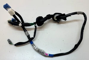 GENUINE TOYOTA AURIS REAR DOOR WIRING LOOM 8218402 2006-2012 - Picture 1 of 2