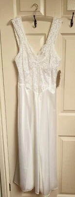 Shirley of Hollywood Size 18 White Satin & Lace Nightdress Bridal Nightgown - Image 1 of 4