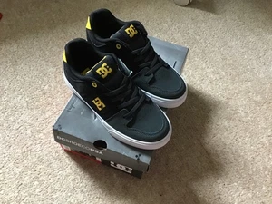 childs DC shoe trainer size UK 3 - Picture 1 of 2
