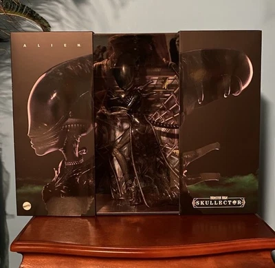 Muñeca Monster High Skullector Alien/Xenomorph - Nueva en Caja - En Mano - Se envía ahora Foto 1 de 4