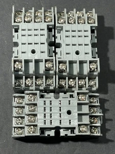 3- Enchufes de relé IDEC, SY-45-05 90Y02 84913, 7A 300V, 14 pines, usados - Imagen 1 de 6