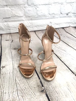 zapato republic la tacones talla 8.5 Foto 1 de 4