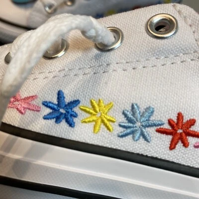 Zapatillas sin cordones florales Converse CTAS 13.5 color blanco margarita para niña nuevas con caja Foto 1 de 4