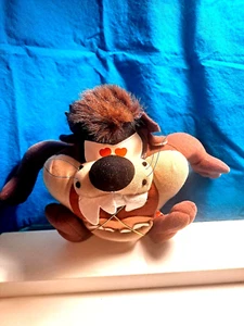 TAZ Plush Warner Bros. Looney Tunes Valentine's Day Heart Eyes & Heart Boxers - Picture 1 of 12