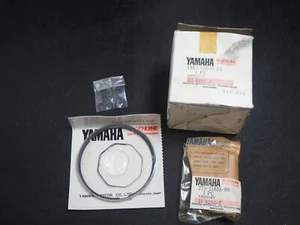 YAMAHA NOS -1158- PISTON ASSY (1ST O/S) 1M2-11630-11 DT400 - Bild 1 von 9