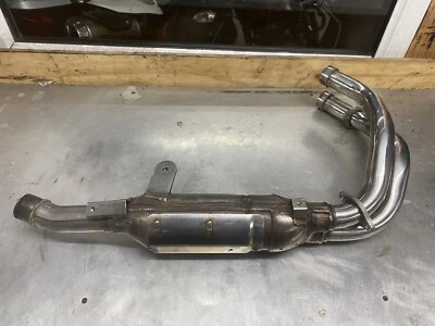 Honda CBR500r 2016-2020 bajantes y Cat en muy buen estado. HM MKP TH1 Foto 1 de 4