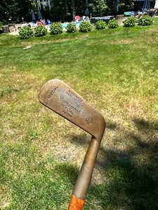 Homewood Vintage Putter – Hickory Shaft – 34” – Classic Collector’s Piece - Picture 1 of 4
