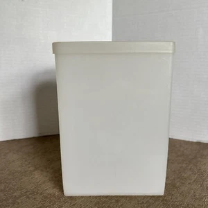 Vintage Tupperware #484 Half Gallon Ice Cream Freezer Keeper Storage Sheer w/Lid - Picture 1 of 6