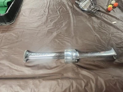 capuz ornamentado Hudson Wasp 1954 - Imagem 1 de 4