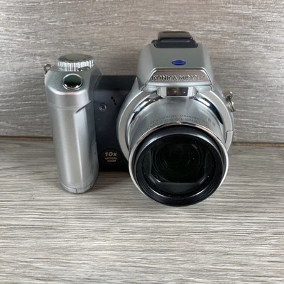 Konica Minolta Dimage Z2 4MP Digital Point & Shoot Camera Tested Working - Image 1 of 4