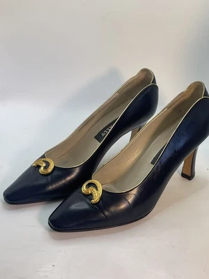 Zapatos de salón de cuero italiano Bally con detalles dorados talla 7M Begonia azul marino Foto 1 de 4