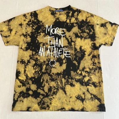 Nueva Camisa LeBron James "Ininterrumpida 'Más que un Atleta' Dorada Tie Dye 2XL Foto 1 de 4