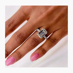 Diamond Engagement Ring Emerald IGI Certified VS1 F 4.2 Carat Platinum Sizes 4-9 - Picture 1 of 11