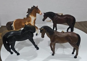 Set of 4 Horse Christmas Tree Ornaments - Picture 1 of 12