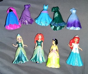 Lotto 4 bambole Disney Princess Magic Clip 9 vestiti Ariel Merida Elsa Biancaneve - Foto 1 di 2