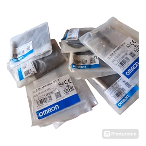 OMRON E2A-M12KS04-M1-B1 / E2AM12KS04M1B1 SENS PROX M12 4MM PNP-NO SHLD brand new - Picture 1 of 3