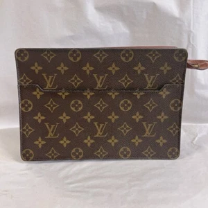 Autentica Pochette Louis Vuitton Monogram - Stile Classico, Charm Vintage - Foto 1 di 11