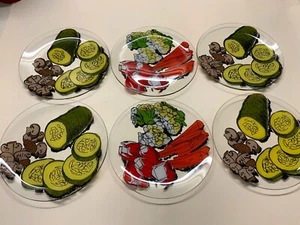 Dorothy Thorpe Hand Painted Vegetables Glass Plates Artist Signed set of 6 - Picture 1 of 3