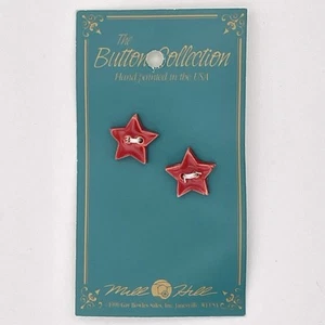 Mill Hill The Button Collection Ceramic Buttons Small Red Star 5/8" 2 pc New - Picture 1 of 5