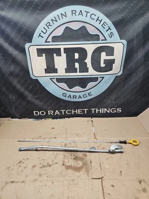 07-19 Nissan 350z 370z Infiniti G35 G37 Engine Oil Dipstick & Guide 11140-JK20B - Image 1 of 4