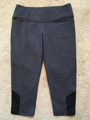 Pantalones Leggings Capri Yoga Cortos con Inserto de Malla Lucy PowerMax GRIS XS Precio de venta sugerido por el fabricante 78 USD en muy buena condición Foto 1 de 4