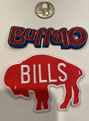 2-BILLETES DE BÚFALO HIERRO EN PARCHES BORDADOS-ROJO/AZUL Contorno 3.5”x 1” y 3.5”x 3” Foto 1 de 3