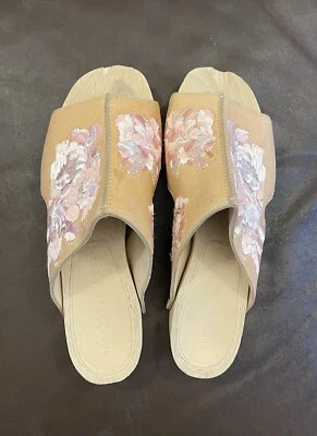 Zuecos de madera Alexander Mqueen de cuero bordado melocotón - talla 39,5 EU, 9,5US Foto 1 de 4