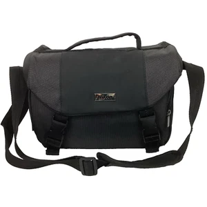 Nikon Camera Bag 17076 - Black - Soft Shell - Shoulder Strap - Polyester - Picture 1 of 9