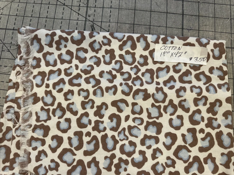 Estampado de algodón para vivero de animales marrón azul de 18"" por 45" de ancho Foto 1 de 1