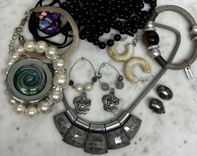 Necklace Earring Bracelet Gem Branded Reseller Vintage Bundle Beaded Chain  - Image 1 of 4