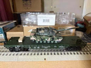 Menards 279-3349 / MTW US ARMY Flachwagen mit U S Army Panzer Spur "O", NEU, SCHÖN!! - Bild 1 von 5