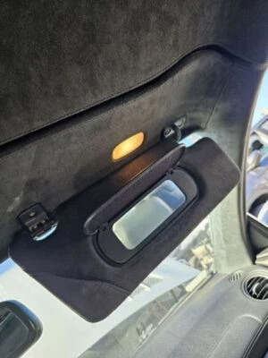 2003-2006 MERCEDES BENZ SL55 PASSENGER SIDE SUN VISOR: BLACK SUEDE Foto 1 de 4