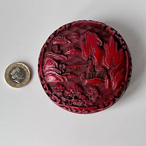 Vintage Chinese Carved Red & Black Cinnabar Lidded Box - Picture 1 of 5