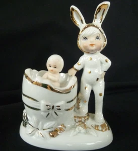 Vintage EASTER BUNNY GIRL / Baby in EGG. Porcelain. Probably Japan. 5 inch VGC - Picture 1 of 5