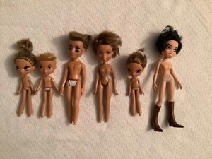 Bratz Doll Nude 2001-2002 MGA Mixed LOT 6 No Feet/Shoes Cut Hair - Bild 1 von 2