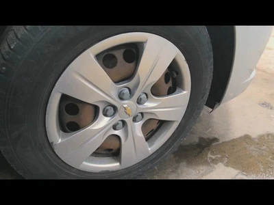 Tampa de roda usada serve: 2017 Chevrolet Cruze VIN B 4º dígito novo estilo grau C - Imagem 1 de 4