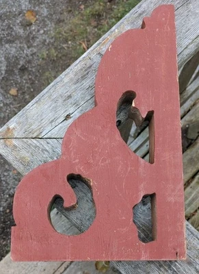 Ménsula Borgoña Ornamentada Una Pieza Madera Salvamento Arquitectónico Abt 16"x10"x2" Foto 1 de 4