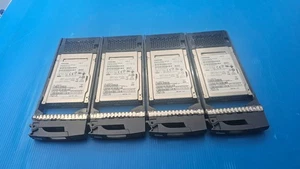 TOSHIBA NetApp X356A-R6 3,8TB 12Gb/s 2,5" SAS SSD 108-00468+B4 Lotto di 4 - Foto 1 di 11