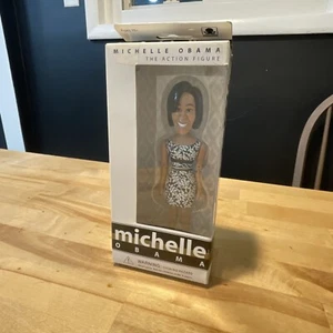 NEU 2009 Jailbreak Collective Michelle Obama die Actionfigur weiß schwarz Kleid - Bild 1 von 14