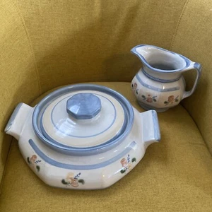 Louisville Stoneware Pottery Casserole Dish Handles Lid and Pitcher floral - Picture 1 of 15