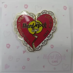 VINTAGE 2000 KANATA HARD ROCK CAFE VALENTINE'S DAY BROKEN HEART PIN (INV40109) - Picture 1 of 2