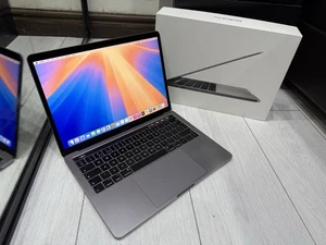 Apple MacBook Pro Retina 13.3" 2019 256GB SSD 8GB Ram 1.4GHz Core i5 Space Grey - Picture 1 of 19