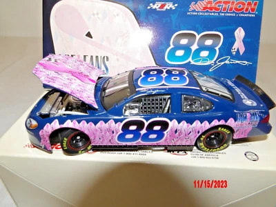 Nascar #88 Dale Jarrett Race for a Cure Set 1/32 y 1/64 Ford Taurus Foto 1 de 4