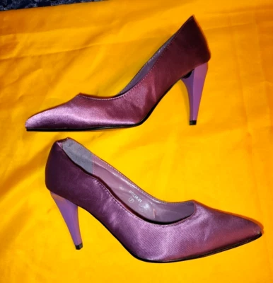 Zapatos de vestir de cóctel sin cordones de satén púrpura para mujer de colección usados talla 7 Foto 1 de 4